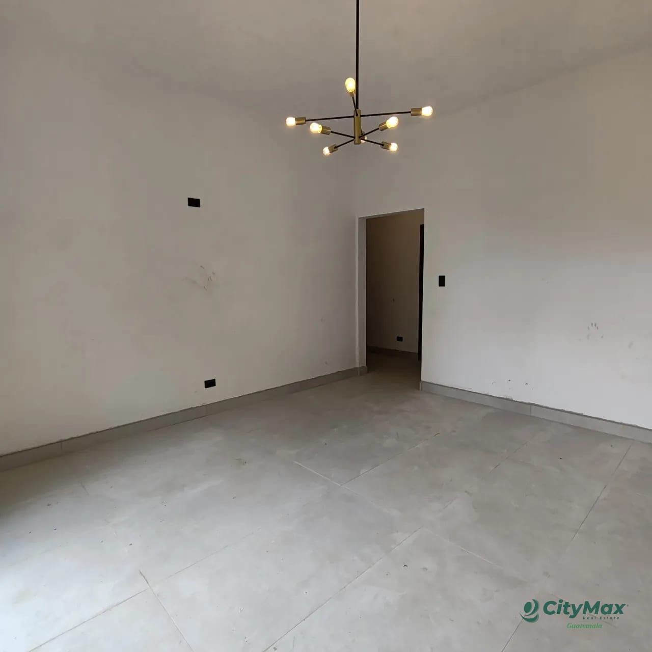 Casa en Venta de 1 Nivel en San Lucas, La Antigua - Image 1