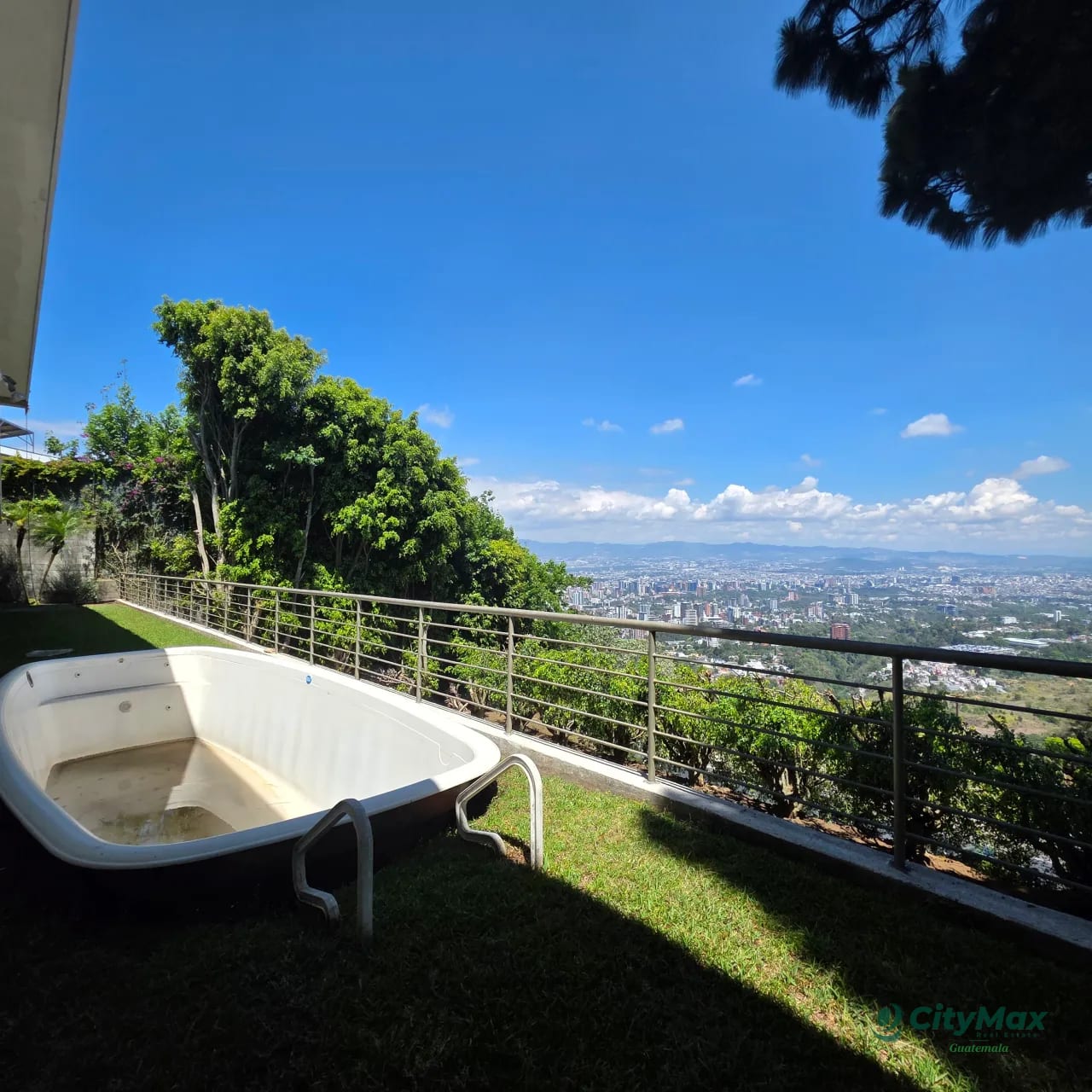 Lujosa Mansión en venta Las Nubes Ciudad Guatemala — Casa en Venta en km 11-15, Carretera a El Salvador, Guatemala, Ciudad — foto 2 de 16