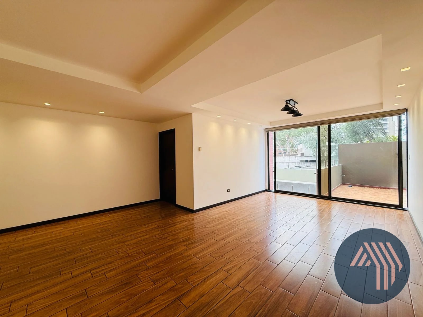 ALQUILER DE APARTAMENTO CON AMPLIA TERRAZA - DORAL, VH1 ZONA 15 - 3