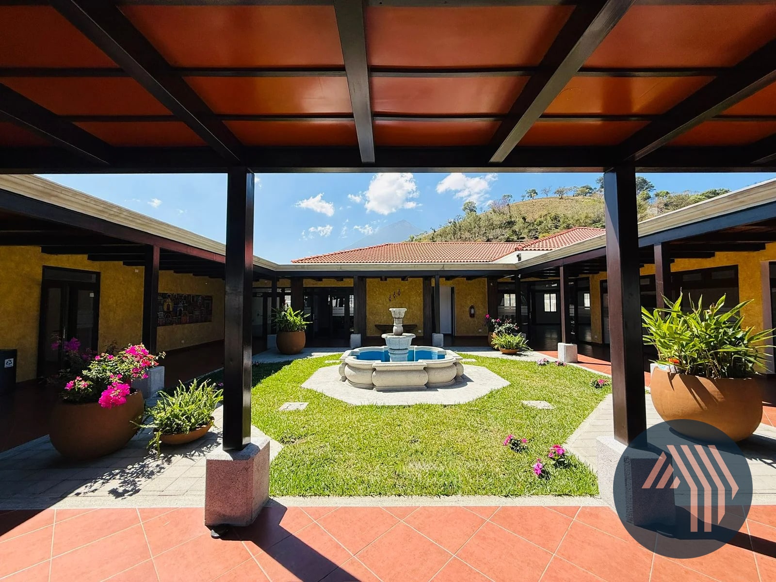 ALQUILER DE LINDA CASA PARA ESTRENAR - ANTIGUA, GUATEMALA — Casa en Alquiler en Antigua, Sacatepéquez — foto 16 de 17