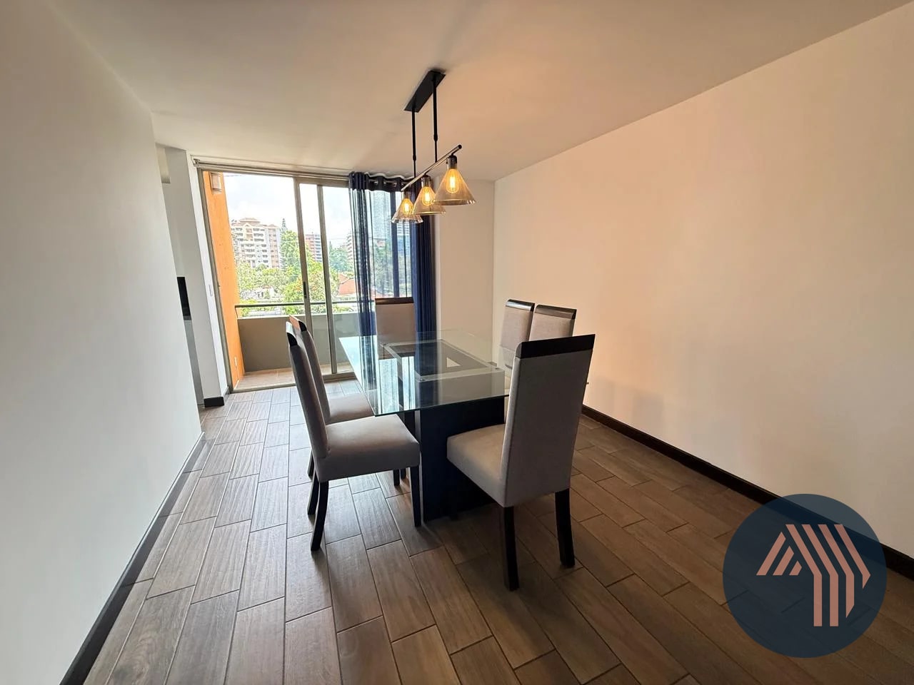 ALQUILER DE CÉNTRICO APARTAMENTO - VERONA, ZONA 10 — Apartamento en Alquiler en Verona, Zona 10, Guatemala, Ciudad — foto 3 de 15
