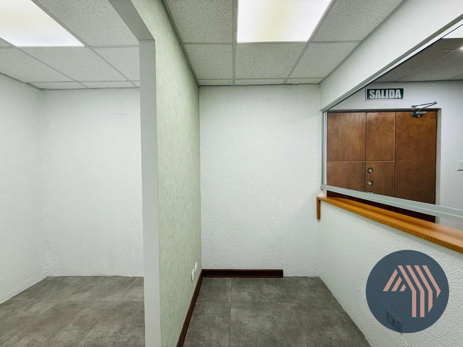ALQUILER DE OFICINA TABICADA 89.48MT2 - CENTRO EMPRESARIAL, ZONA 10 — Oficina en Alquiler en Centro Empresarial, Zona 10, Guatemala, Ciudad — foto 3 de 9