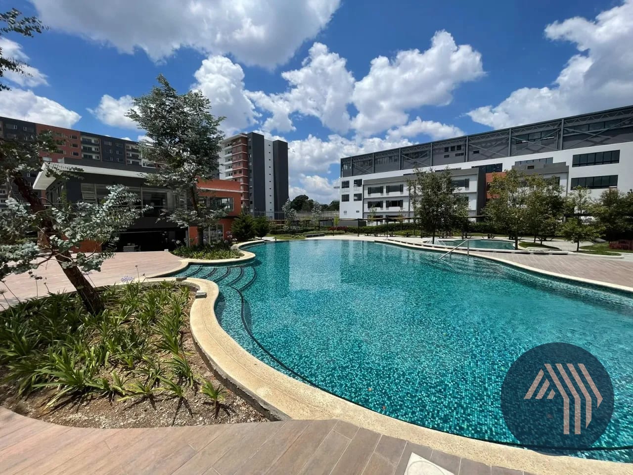 Venta Apartamentos con Jardín - Plaza Segheria, Zona 14 — Apartamento en Venta en Segheria, Zona 14, Guatemala, Ciudad — foto 13 de 17