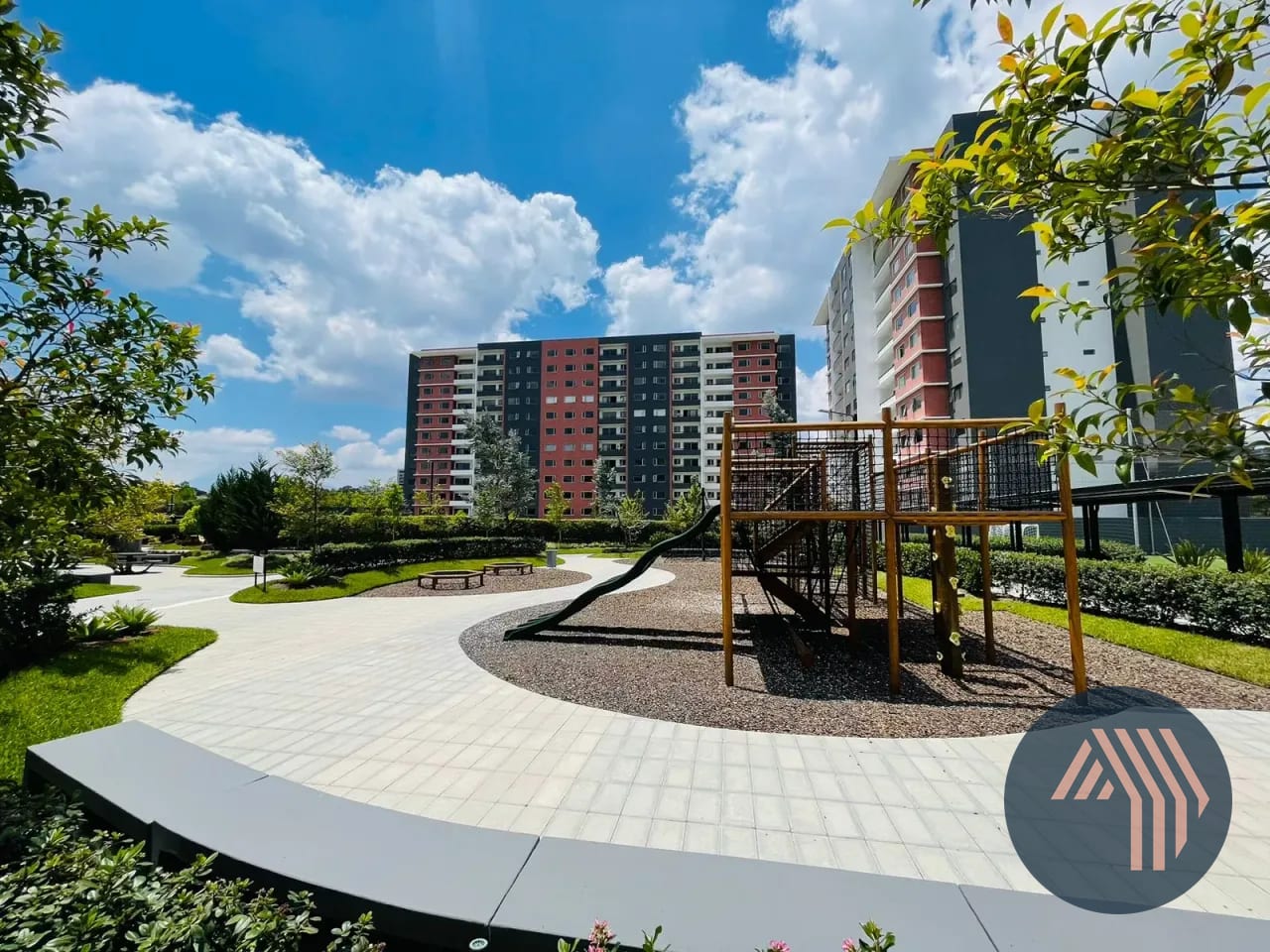 Venta Apartamentos con Jardín - Plaza Segheria, Zona 14 — Apartamento en Venta en Segheria, Zona 14, Guatemala, Ciudad — foto 16 de 17