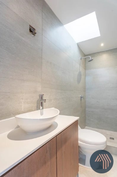 VENTA DE LINDA CASA REMODELADA - CIPRESES, ZONA 10 — Casa en Venta en Zona 10, Guatemala, Ciudad — foto 12 de 17