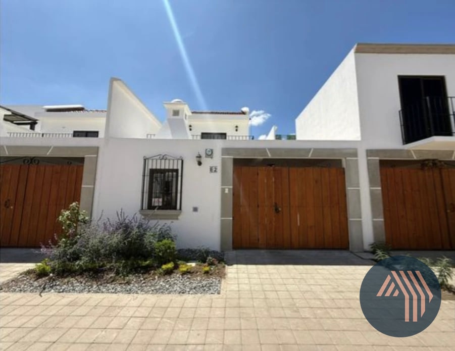 VENTA DE CASA PARA ESTRENAR - SAN LORENZO, ANTIGUA — Casa vacacional en Venta en Antigua, Sacatepéquez — foto 1 de 12