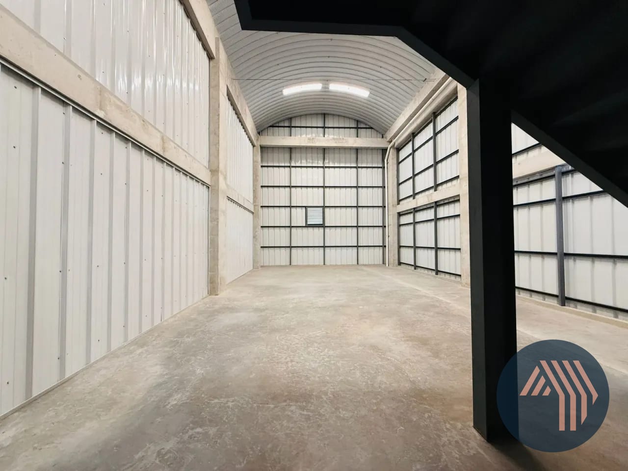 VENTA DE OFIBODEGA - KM 13 SANTA ROSALIA, CARR. AL SALVADOR — Bodega / Ofibodega en Venta en km 11-15, Carretera a El Salvador, Guatemala, Ciudad — foto 4 de 13