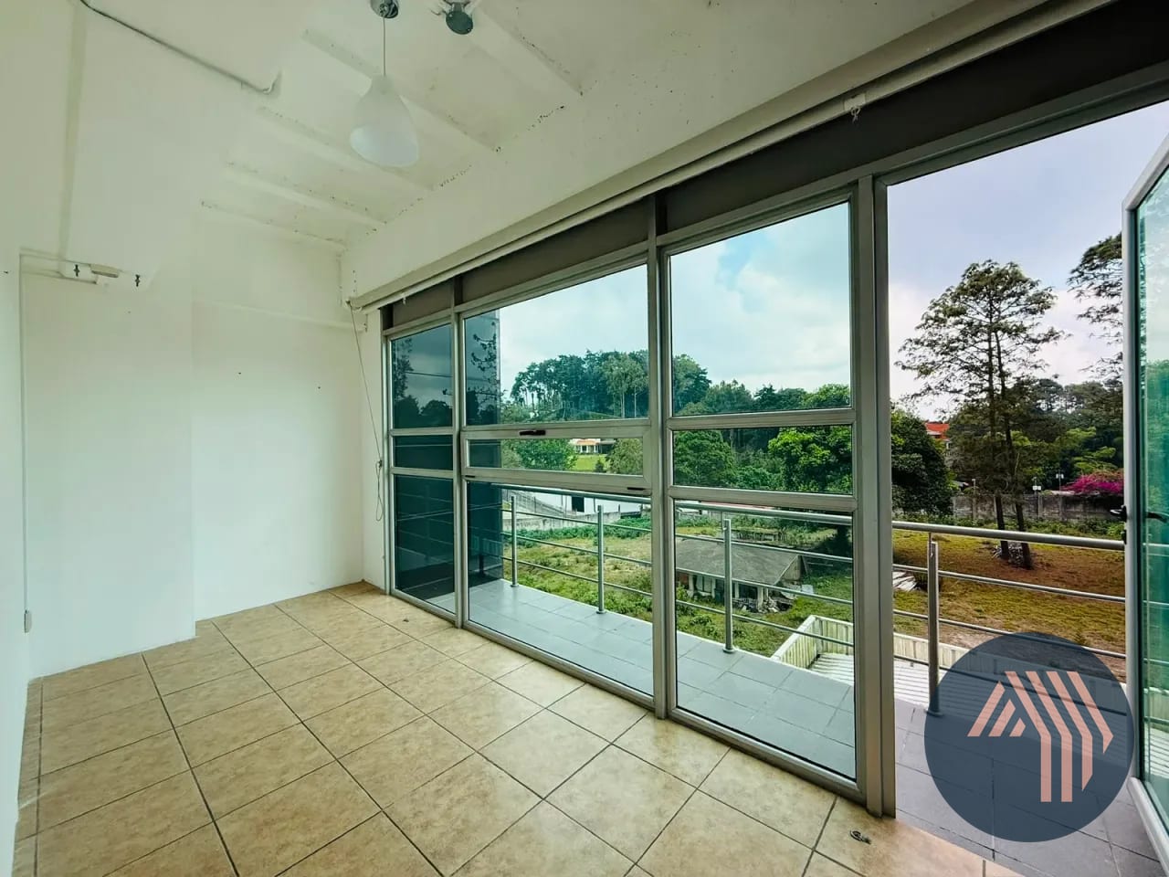 VENTA DE OFICINA 55MT2 - SCENA, KM 16.5 CES — Oficina en Venta en Scena Business Center, Carretera a El Salvador, Guatemala, Ciudad — foto 1 de 9