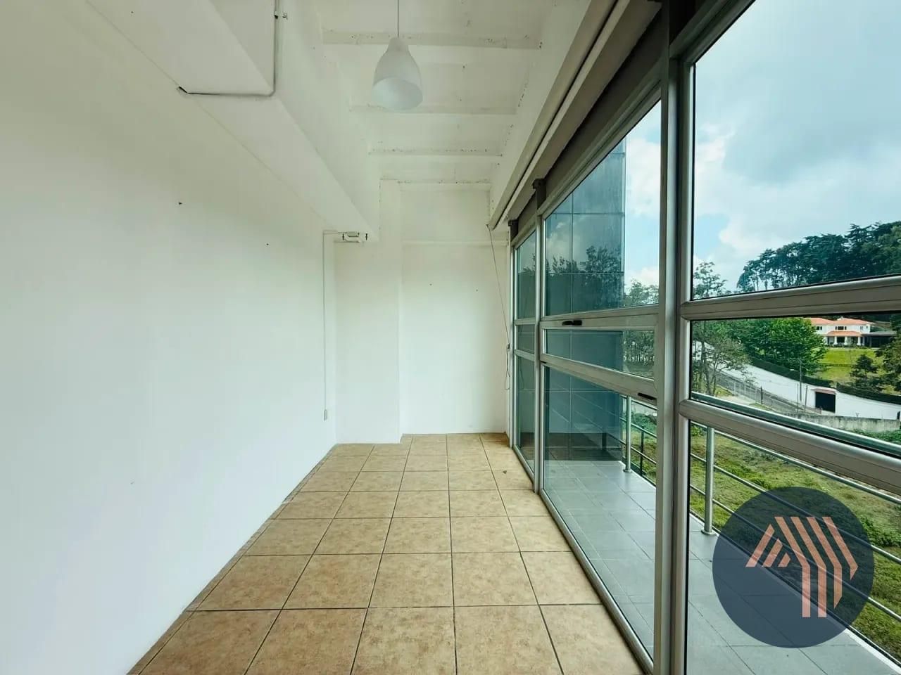 VENTA DE OFICINA 55MT2 - SCENA, KM 16.5 CES — Oficina en Venta en Scena Business Center, Carretera a El Salvador, Guatemala, Ciudad — foto 2 de 9