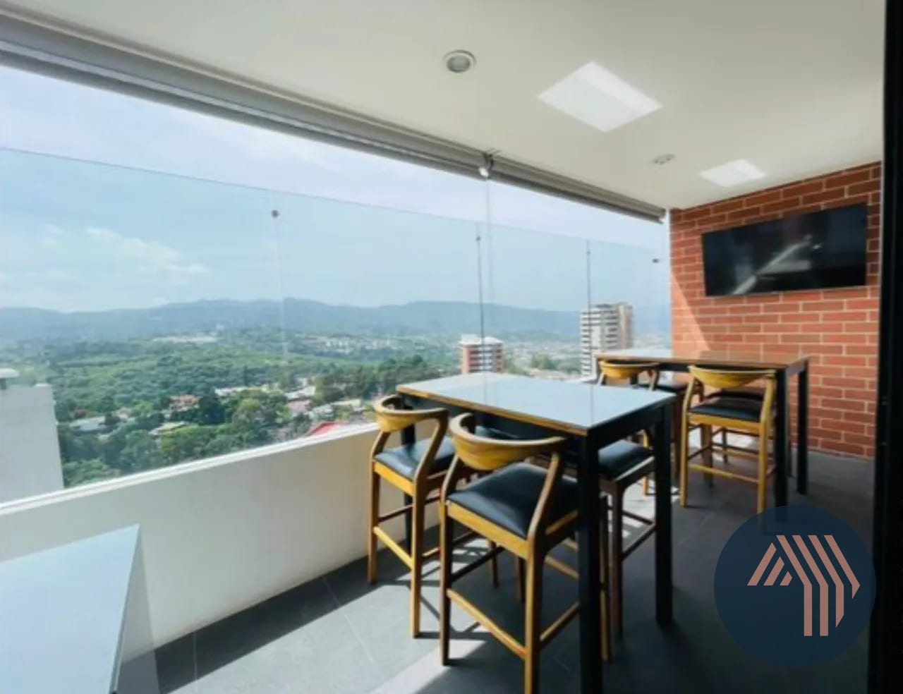 Alquiler de Hermoso y Amplio Apartamento - Lantana, Zona 14 — Apartamento en Alquiler en Lantana, Zona 14, Guatemala, Ciudad — foto 3 de 14