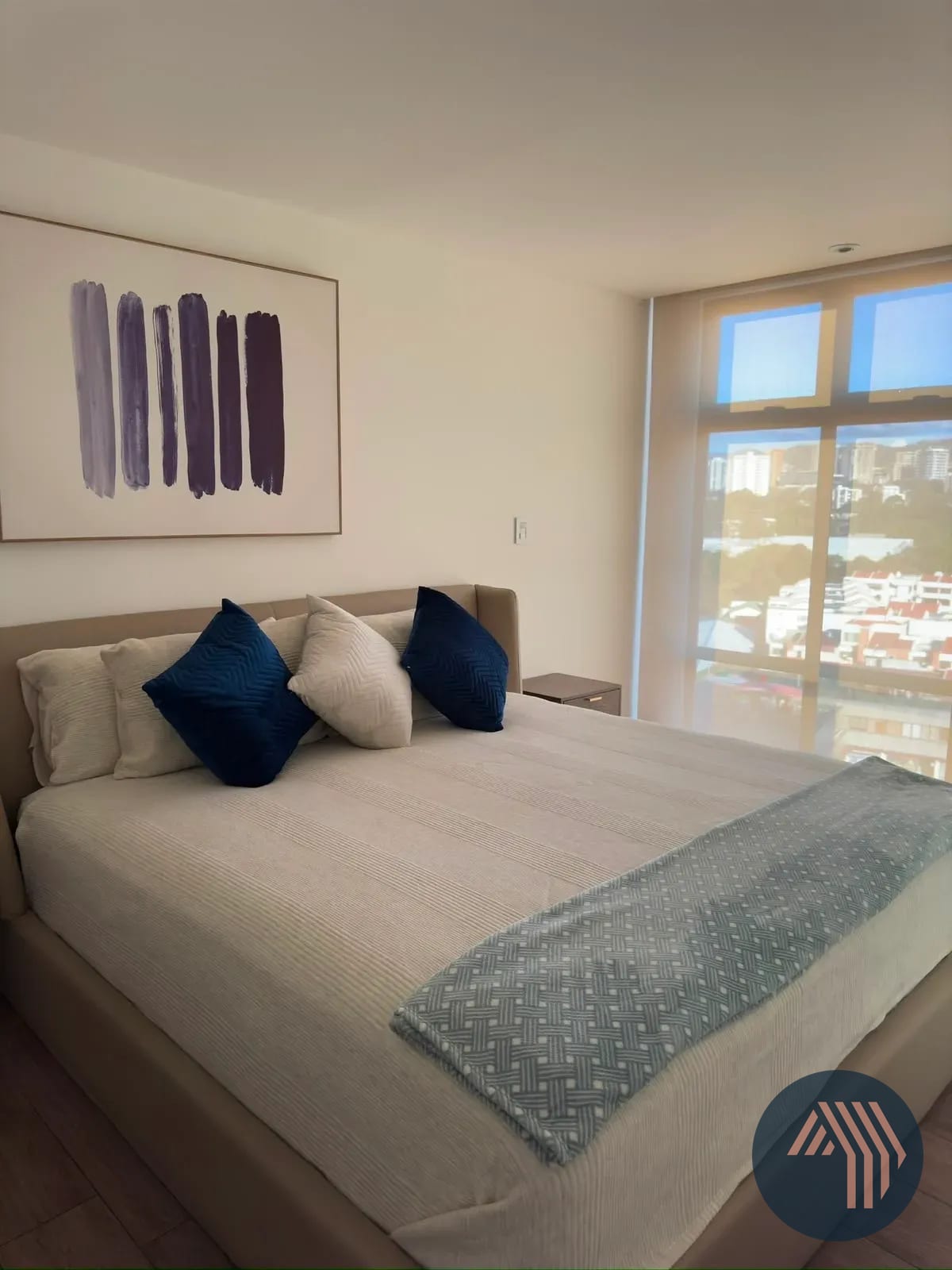 Alquiler de Moderno Apartamento Amueblado - IQ10, Zona 10 — Apartamento en Alquiler en IQ10, Zona 10, Guatemala, Ciudad — foto 9 de 10