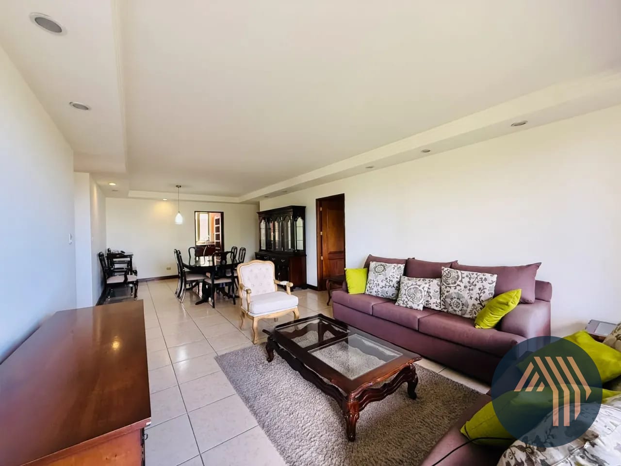 Alquiler de Céntrico Apartamento - Jardines del Acueducto, Zona 10 — Apartamento en Alquiler en Jardines del Acueducto, Zona 10, Guatemala, Ciudad — foto 7 de 16
