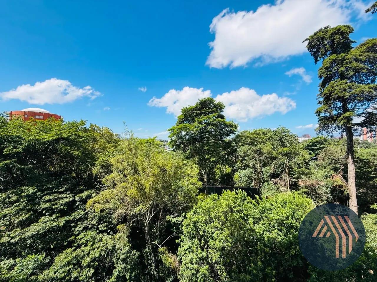 Alquiler de Céntrico Apartamento - Jardines del Acueducto, Zona 10 — Apartamento en Alquiler en Jardines del Acueducto, Zona 10, Guatemala, Ciudad — foto 6 de 16