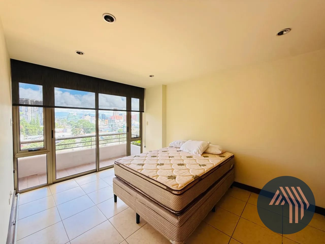 Alquiler de Céntrico Apartamento - Jardines del Acueducto, Zona 10 — Apartamento en Alquiler en Jardines del Acueducto, Zona 10, Guatemala, Ciudad — foto 16 de 16