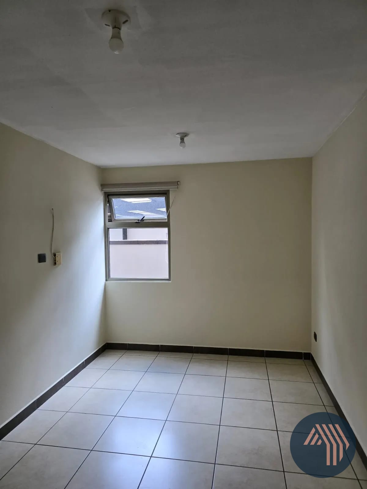 Alquiler de Apartamento - Jardines de las Charcas, Zona 11 — Apartamento en Alquiler en Jardines de Las Charcas, Zona 11, Guatemala, Ciudad — foto 7 de 11