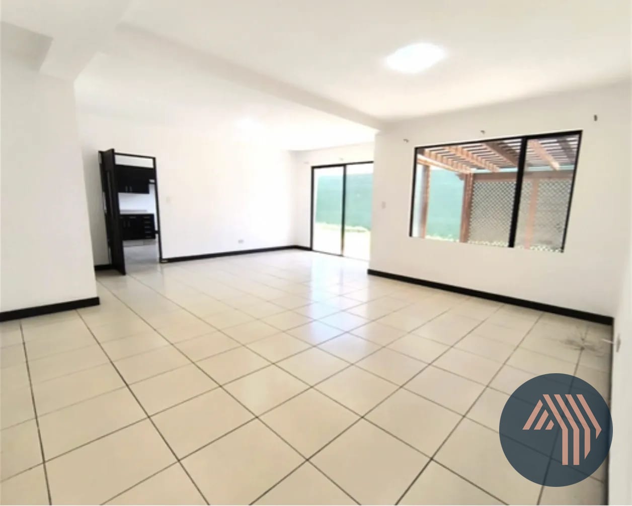 Venta de Hermosa Casa - Terravista, KM 16.5 CES — Casa en Venta en Terravista, Carretera a El Salvador, Guatemala, Ciudad — foto 5 de 17