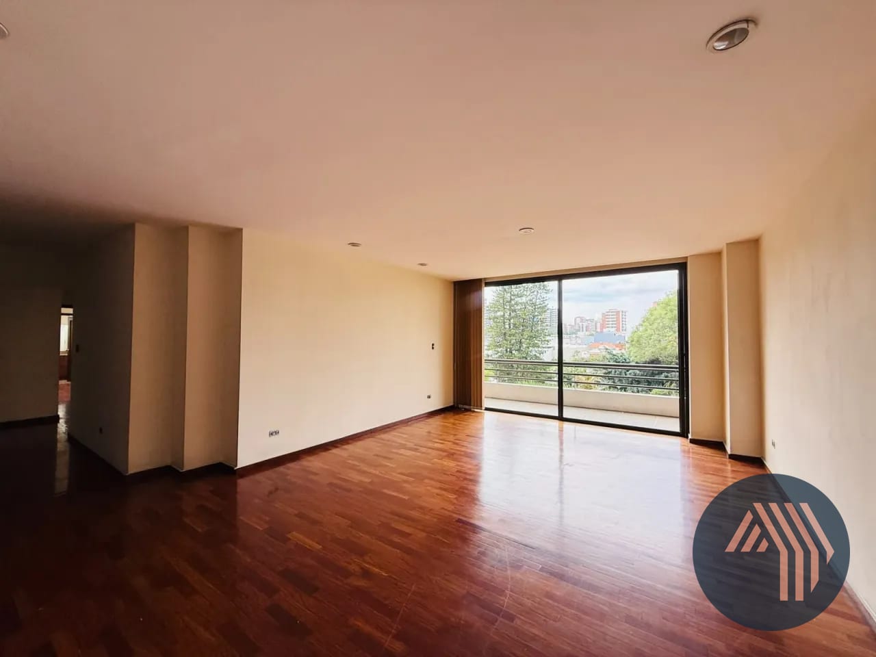 Alquiler de Hermoso Apartamento - Cobira, Zona 13 — Apartamento en Alquiler en Cobira, Zona 13, Guatemala, Ciudad — foto 2 de 15