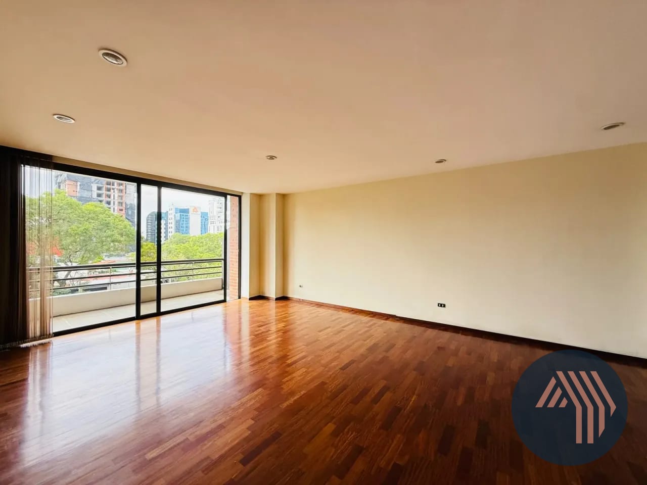 Alquiler de Hermoso Apartamento - Cobira, Zona 13 — Apartamento en Alquiler en Cobira, Zona 13, Guatemala, Ciudad — foto 7 de 15