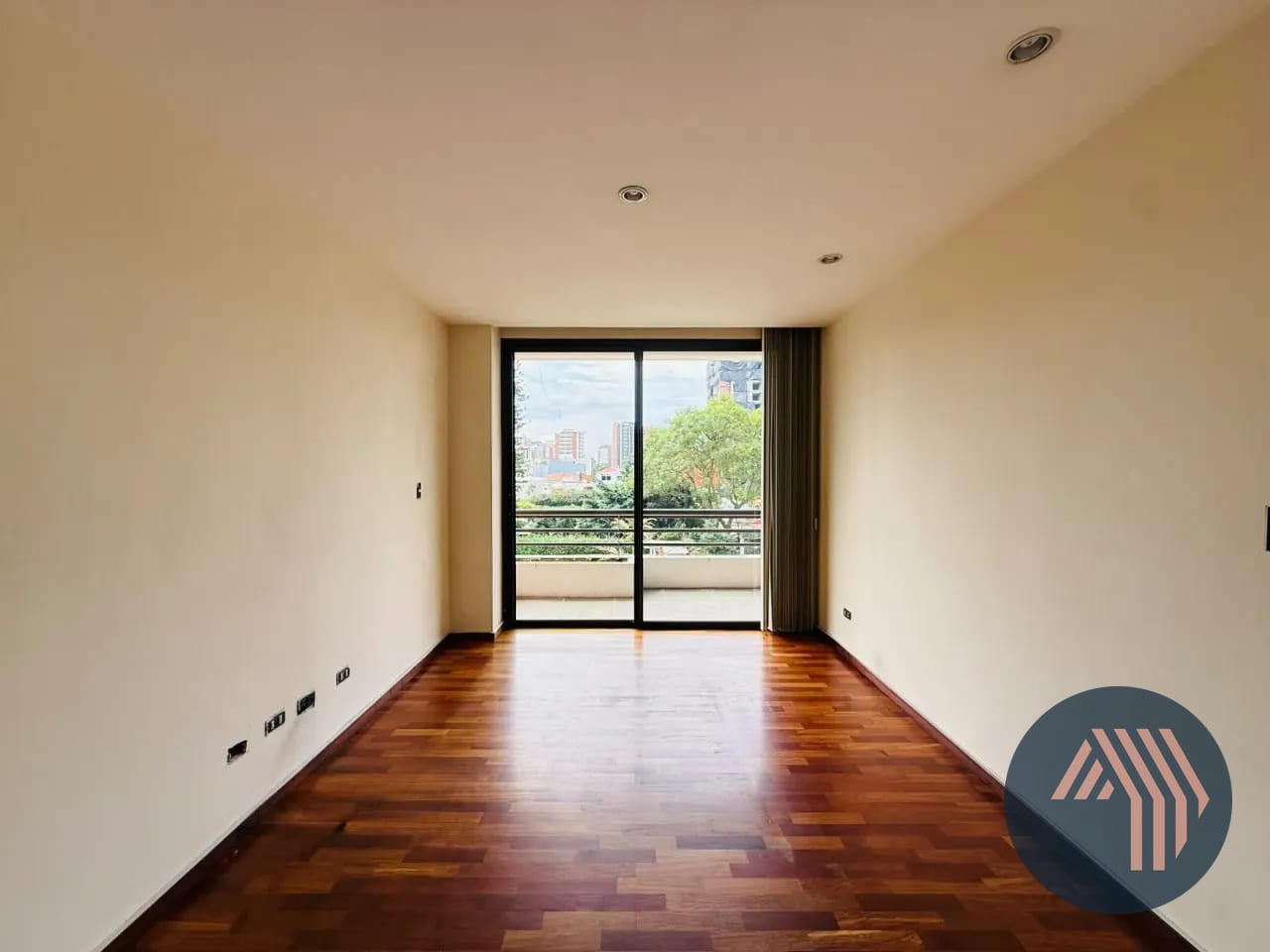 Alquiler de Hermoso Apartamento - Cobira, Zona 13 — Apartamento en Alquiler en Cobira, Zona 13, Guatemala, Ciudad — foto 9 de 15