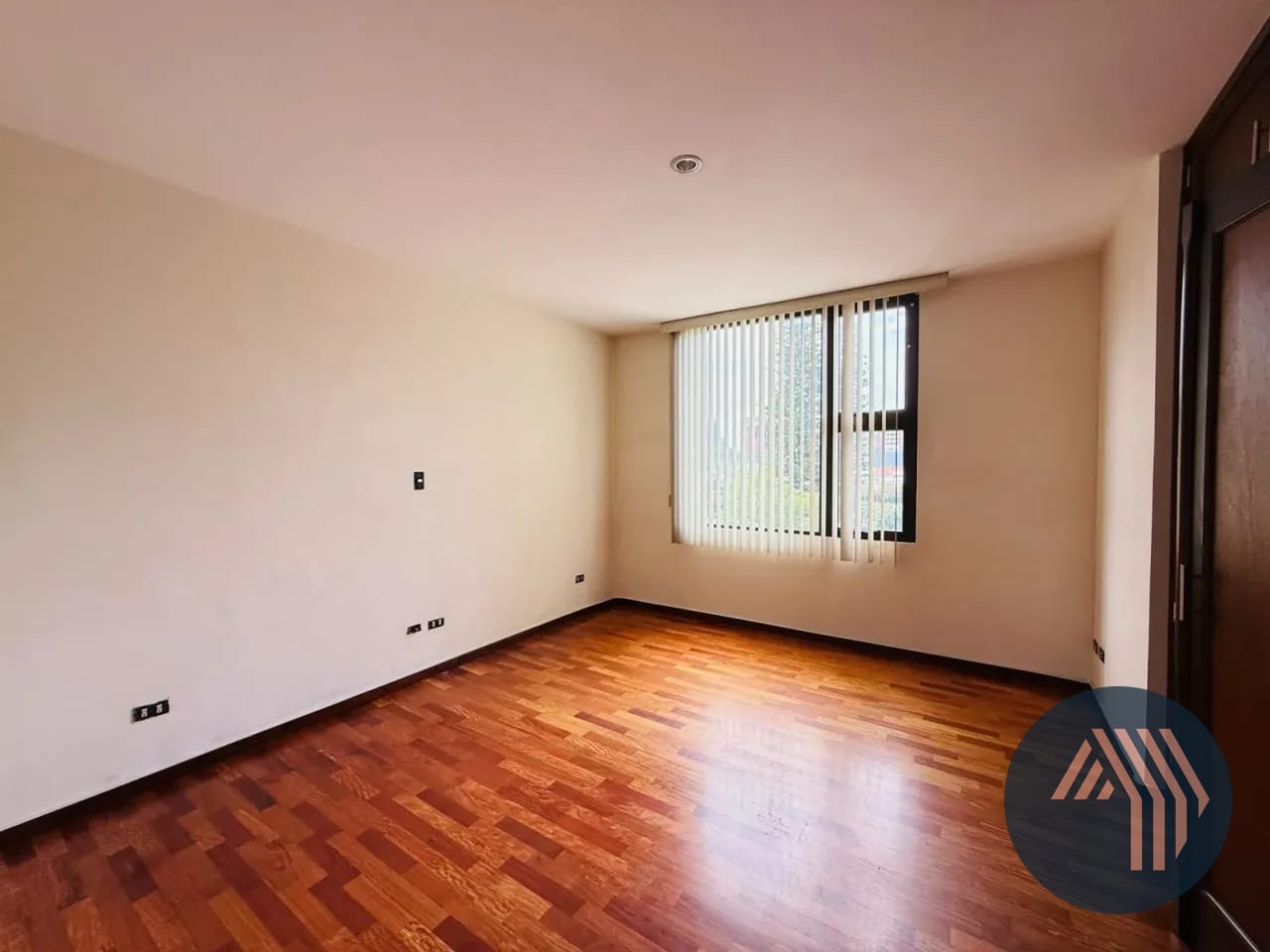 Alquiler de Hermoso Apartamento - Cobira, Zona 13 — Apartamento en Alquiler en Cobira, Zona 13, Guatemala, Ciudad — foto 10 de 15