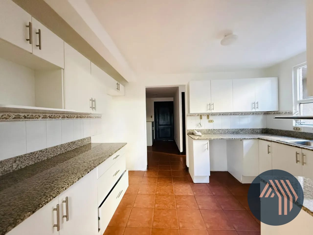 Alquiler de Casa con Lindo Jardín - Villas del Campo, KM 13.5 CES — Casa en Alquiler en Villas del Campo, Carretera a El Salvador, Guatemala, Ciudad — foto 7 de 17