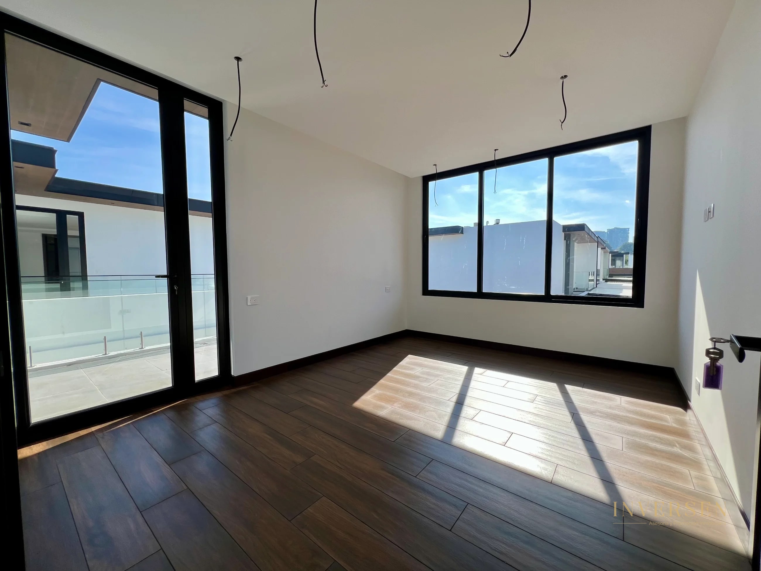 Casa para estrenar en venta en zona 10 - Molie - 12