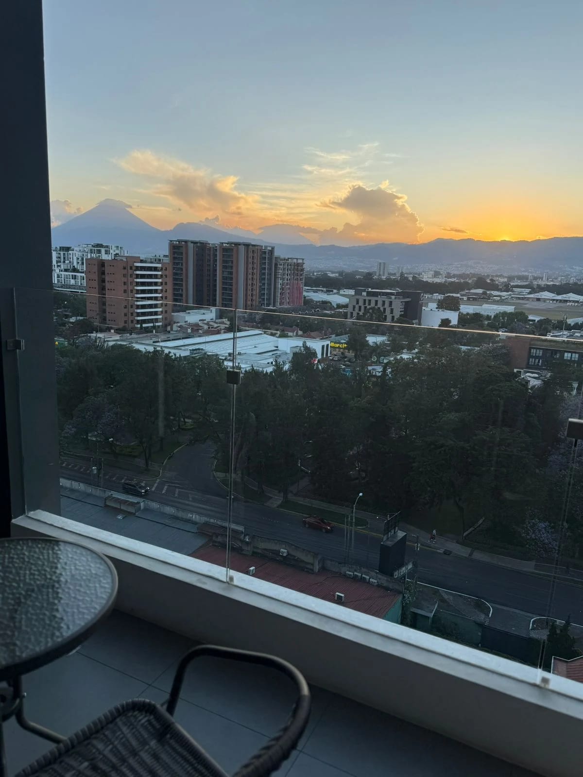 Apartamento en Alquiler Vistana — Apartamento en Alquiler en Vistana, Zona 14, Guatemala, Ciudad — foto 1 de 10