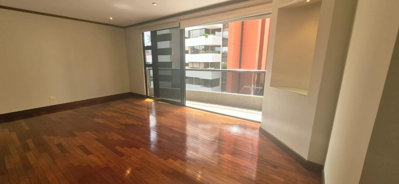 Amplio Apartamento en Alquiler San Angel Zona 14 — Apartamento en Alquiler en San Ángel, Zona 14, Guatemala, Ciudad — foto 4 de 16