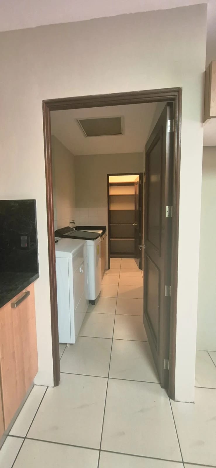 Amplio Apartamento en Alquiler San Angel Zona 14 — Apartamento en Alquiler en San Ángel, Zona 14, Guatemala, Ciudad — foto 8 de 16