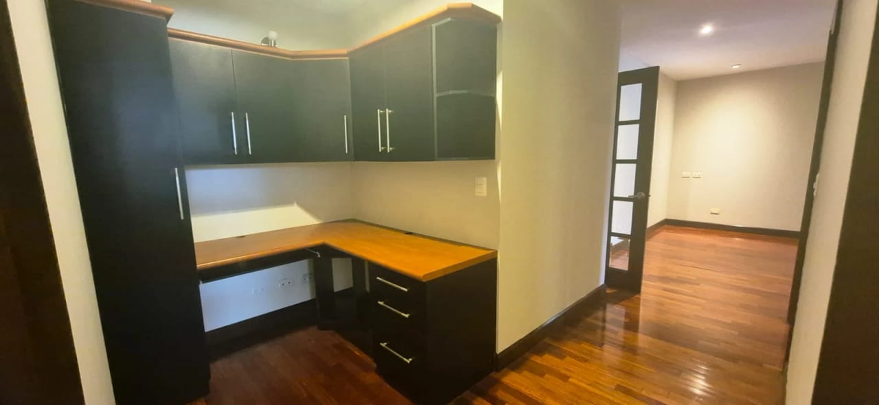 Amplio Apartamento en Alquiler San Angel Zona 14 — Apartamento en Alquiler en San Ángel, Zona 14, Guatemala, Ciudad — foto 10 de 16