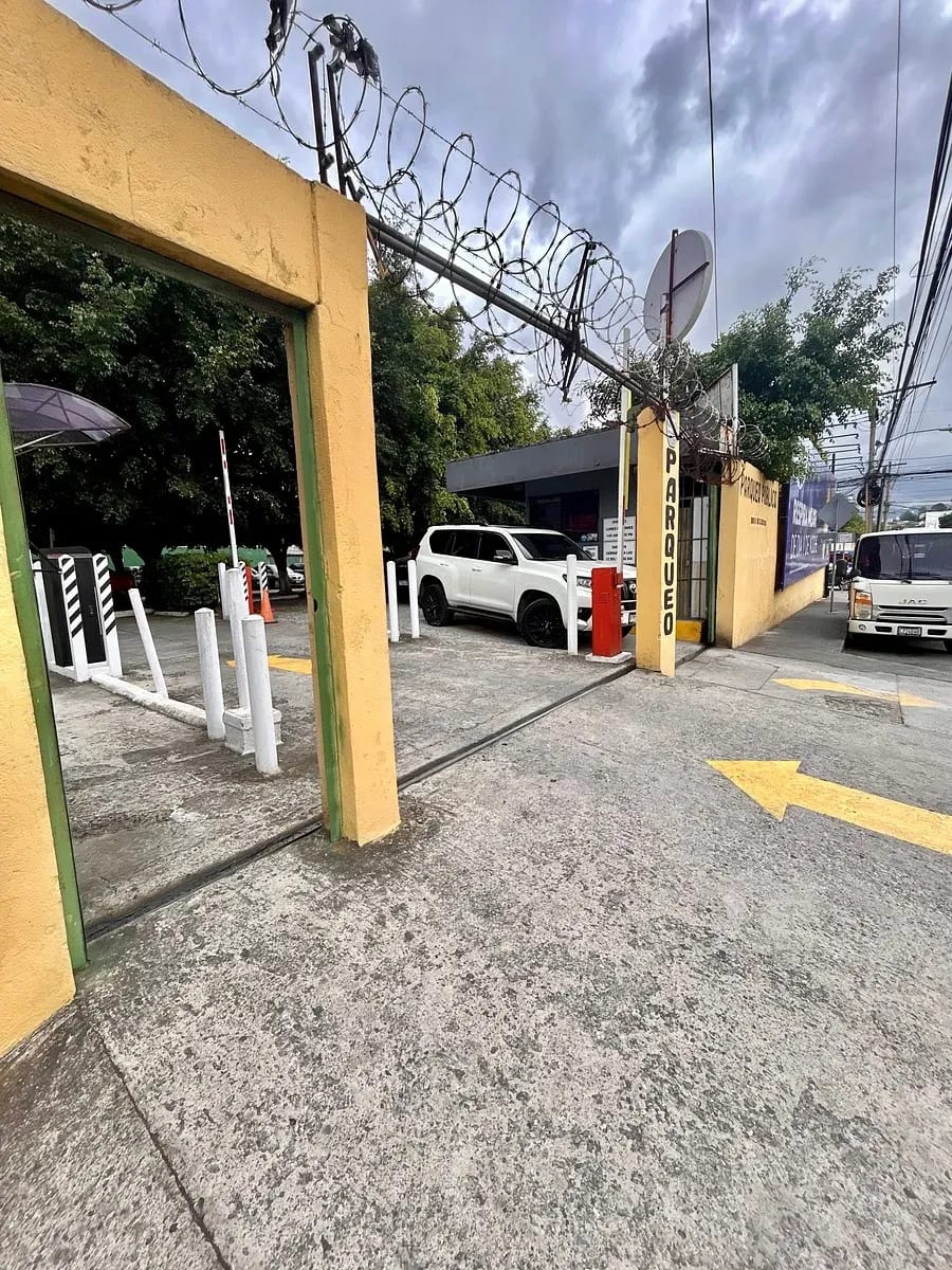 Terreno en Alquiler en Zona 9 (2,618Vrs2) — Terreno en Alquiler en Zona 9, Guatemala, Ciudad — foto 5 de 5