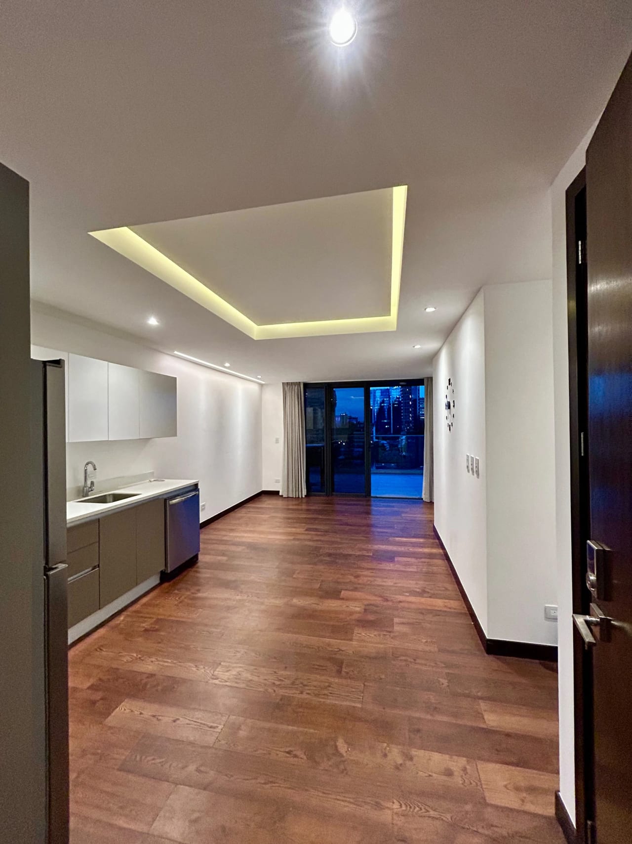 Apartamento en Renta en Zona 10 — Apartamento en Alquiler en Vasanta, Zona 10, Guatemala, Ciudad — foto 9 de 17