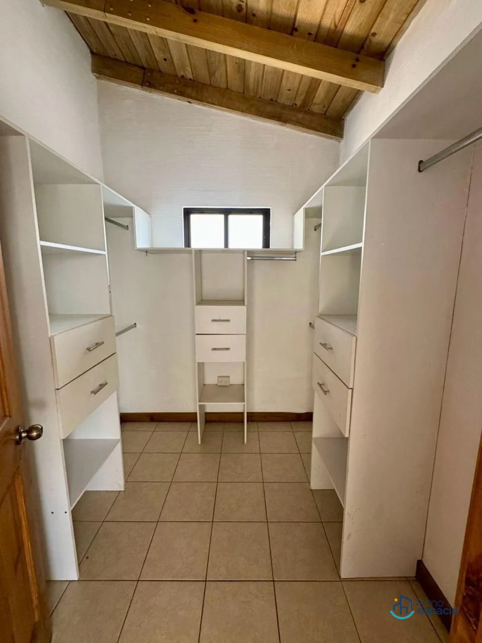 Casa en alquiler en Condominio San Mateo, Boulevard Acatán Zona 16 - 7