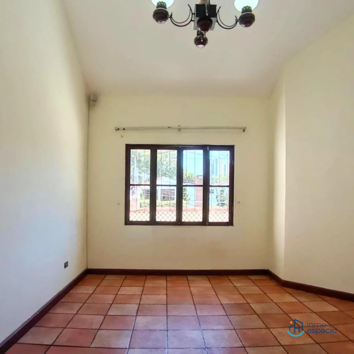 Casa estilo colonial en venta ubicada sobre 20 calle Zona 10, Guatemala - 12