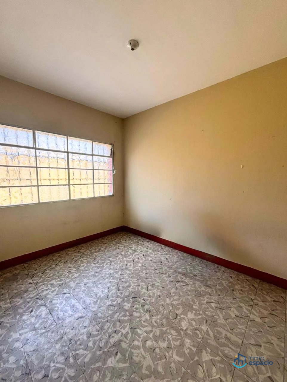 Bodega en alquiler o venta ubicada en Zona 1, Ciudad de Guatemala, sector Mercado de las Flores - 8