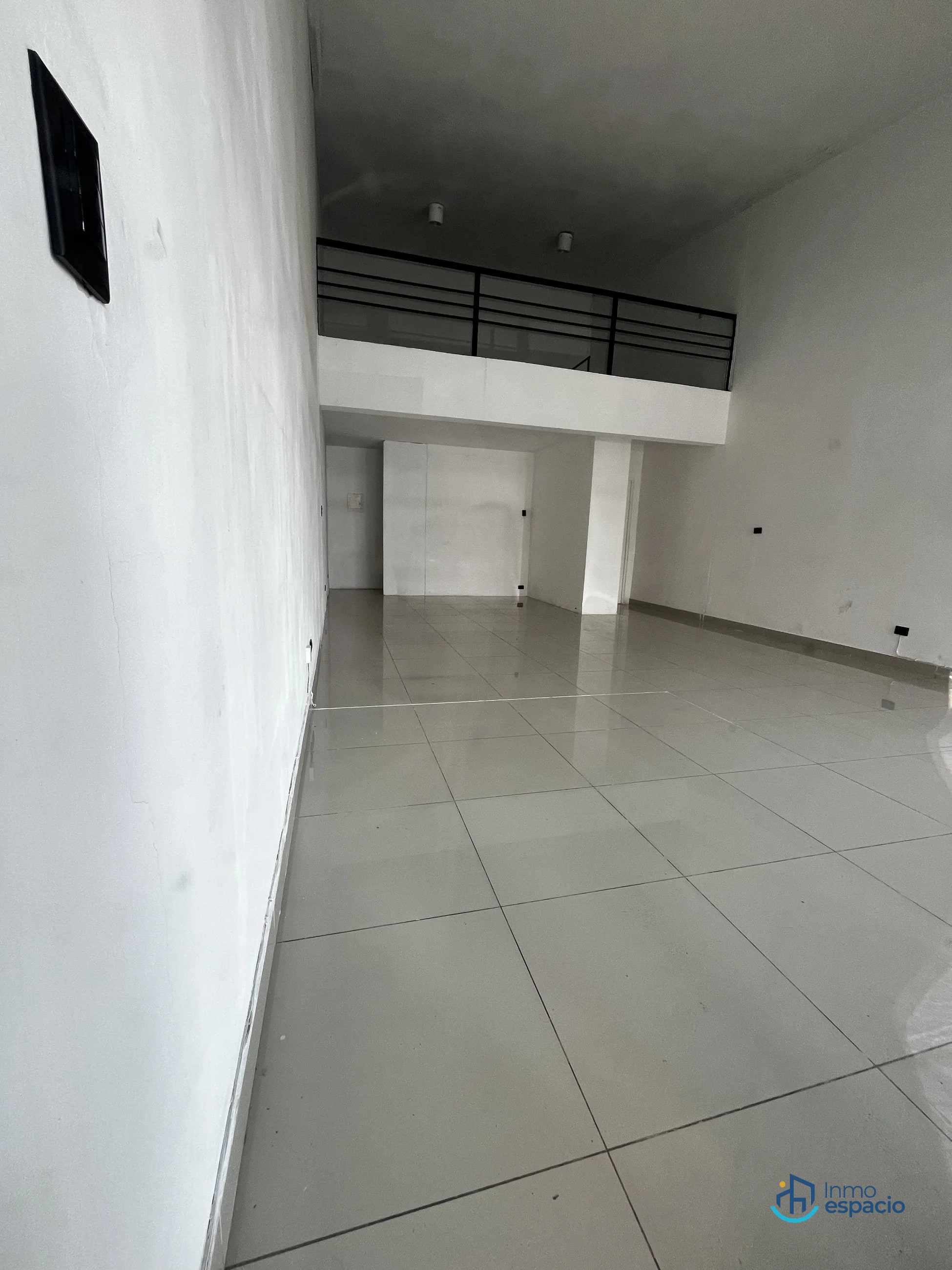 Locales comerciales en renta en 10 Plaza, 20 Calle - 4