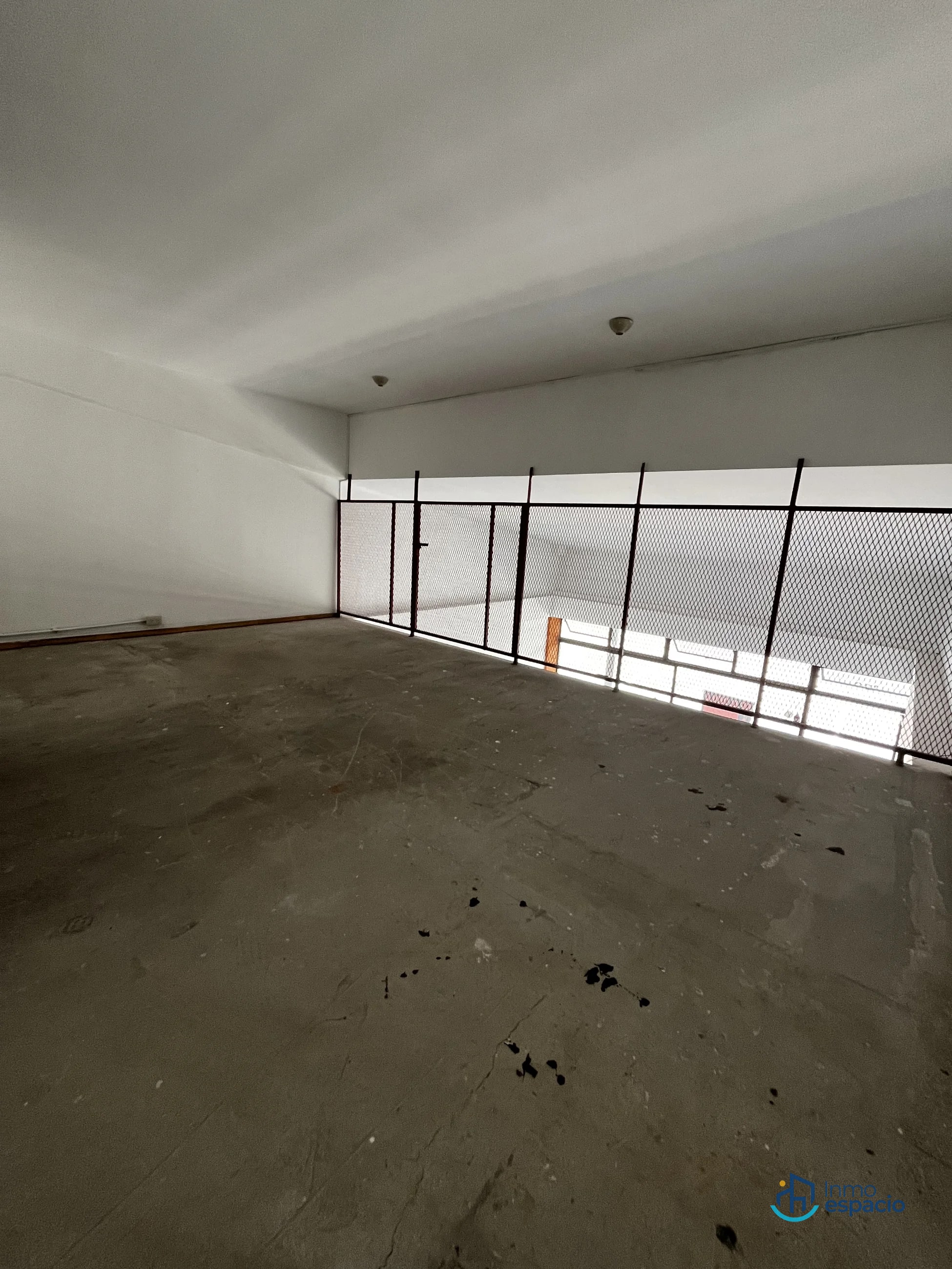Locales comerciales en renta en 10 Plaza, 20 Calle - 16