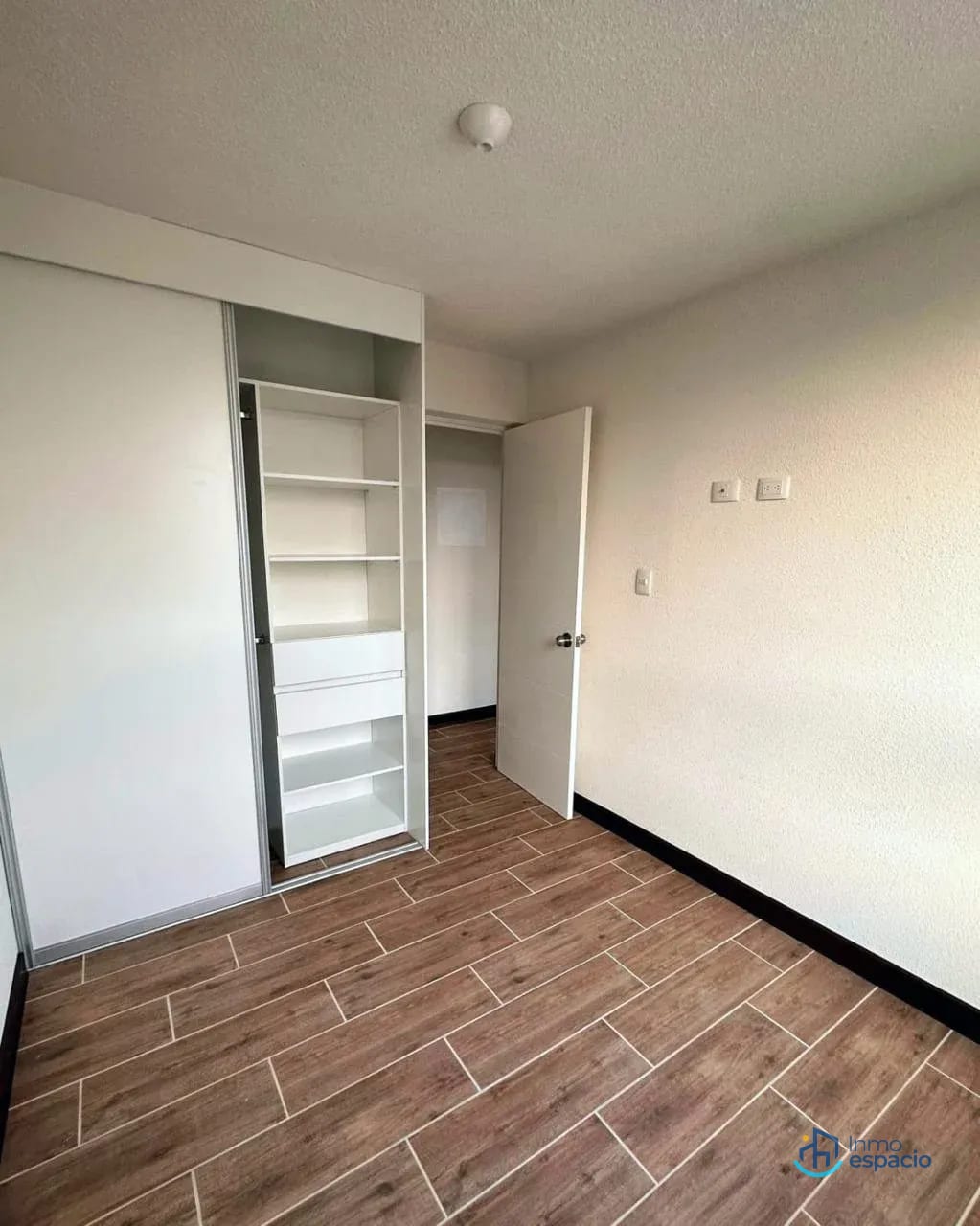 🏢 APARTAMENTO EN ALQUILER – EDIFICIO ALAIA, ZONA 5 VILLA NUEVA — Apartamento en Alquiler en Zona 5, Guatemala, Ciudad — foto 4 de 17