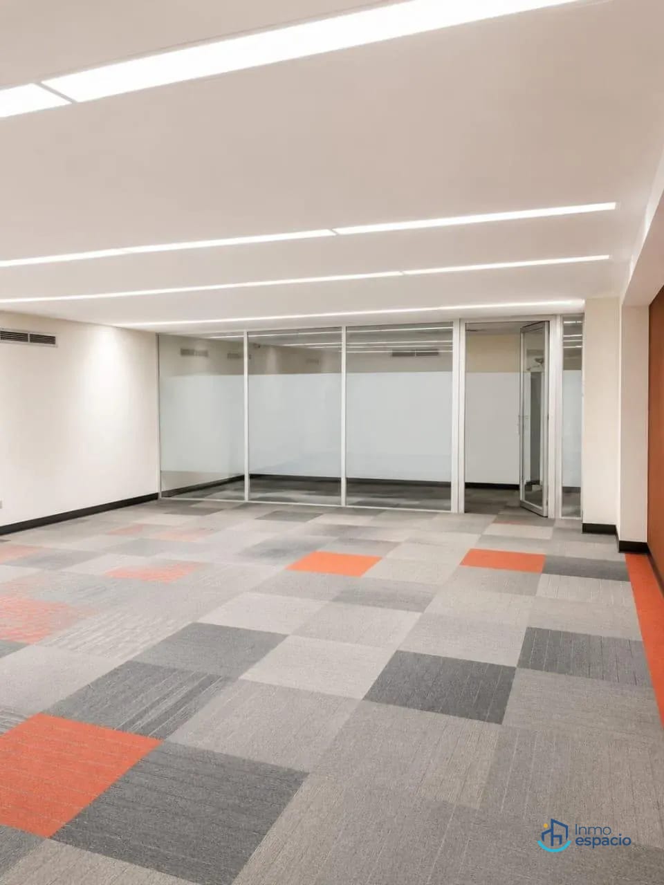 🏢 PROPIEDAD COMERCIAL EN ALQUILER – AVENIDA REFORMA, ZONA 10 — Local en Alquiler en Zona 10, Guatemala, Ciudad — foto 15 de 17
