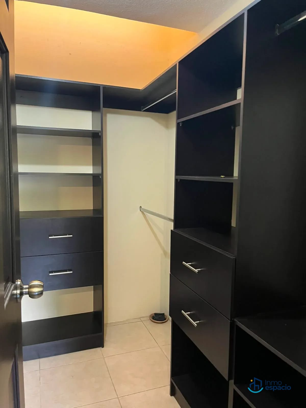 🏡 CASA EN VENTA – ALTOS DE LA ENCINAL 2 — Casa en Venta en El Encinal, Zona 7 Mixco, Guatemala, Ciudad — foto 6 de 17