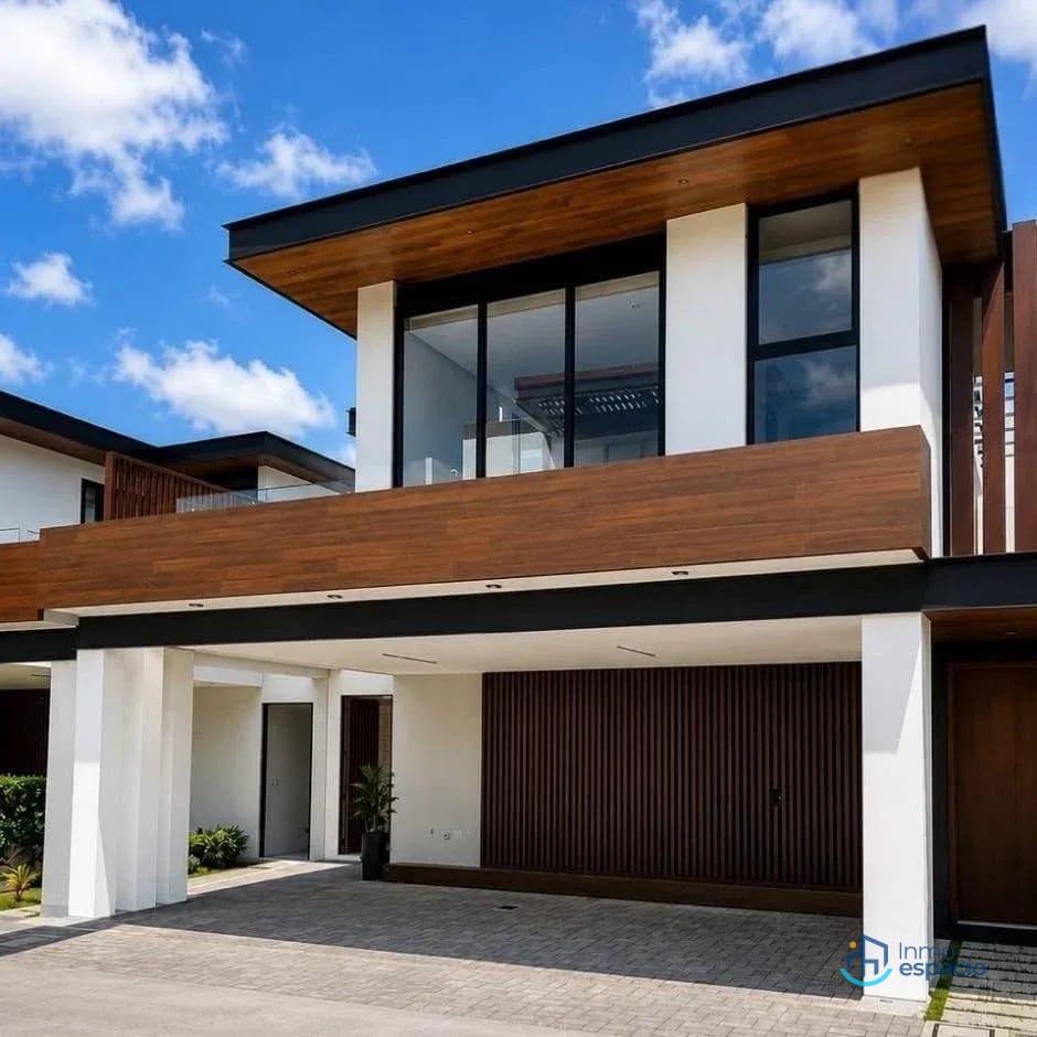 Residencia de Lujo en Venta | Zona 10 — Casa en Venta en Zona 10, Guatemala, Ciudad — foto 1 de 13