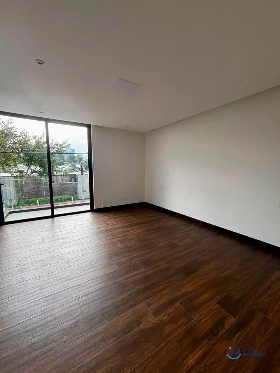 Residencia de Lujo en Venta | Zona 10 — Casa en Venta en Zona 10, Guatemala, Ciudad — foto 5 de 13