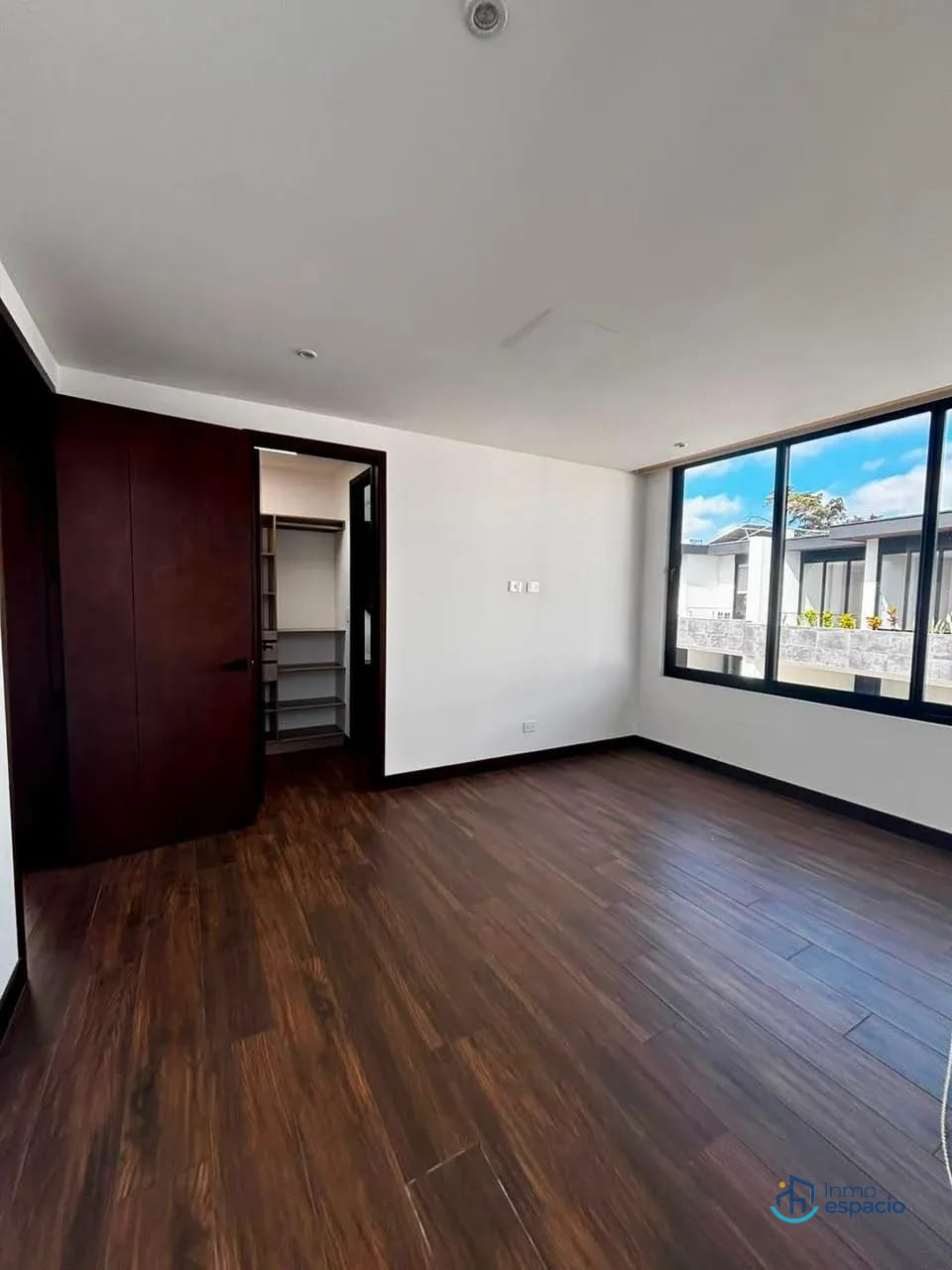 Residencia de Lujo en Venta | Zona 10 — Casa en Venta en Zona 10, Guatemala, Ciudad — foto 6 de 13