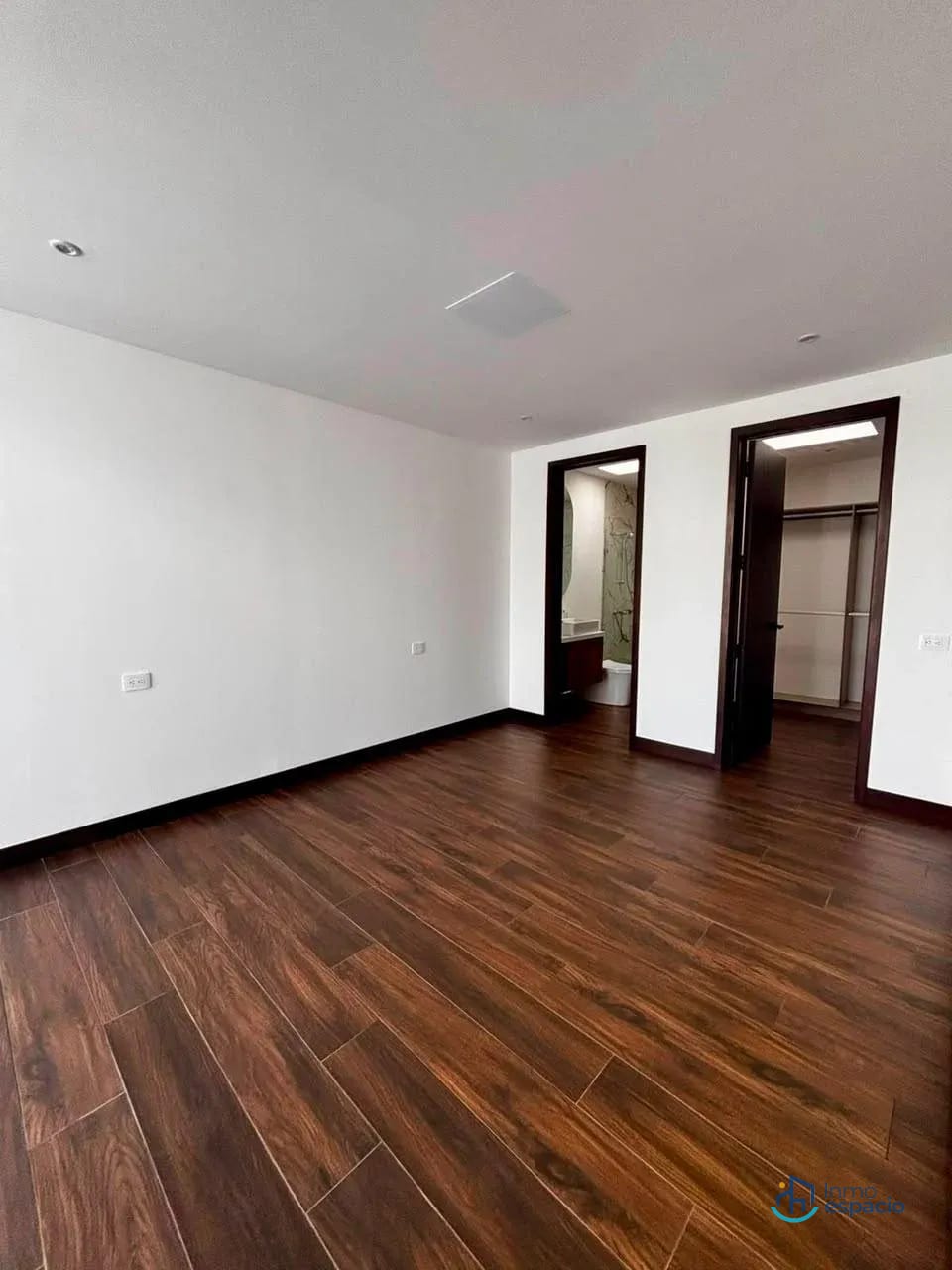 Residencia de Lujo en Venta | Zona 10 — Casa en Venta en Zona 10, Guatemala, Ciudad — foto 7 de 13