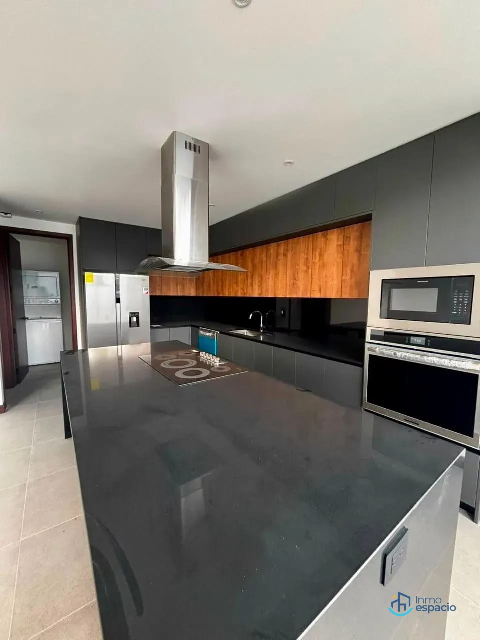 Residencia de Lujo en Venta | Zona 10 — Casa en Venta en Zona 10, Guatemala, Ciudad — foto 11 de 13