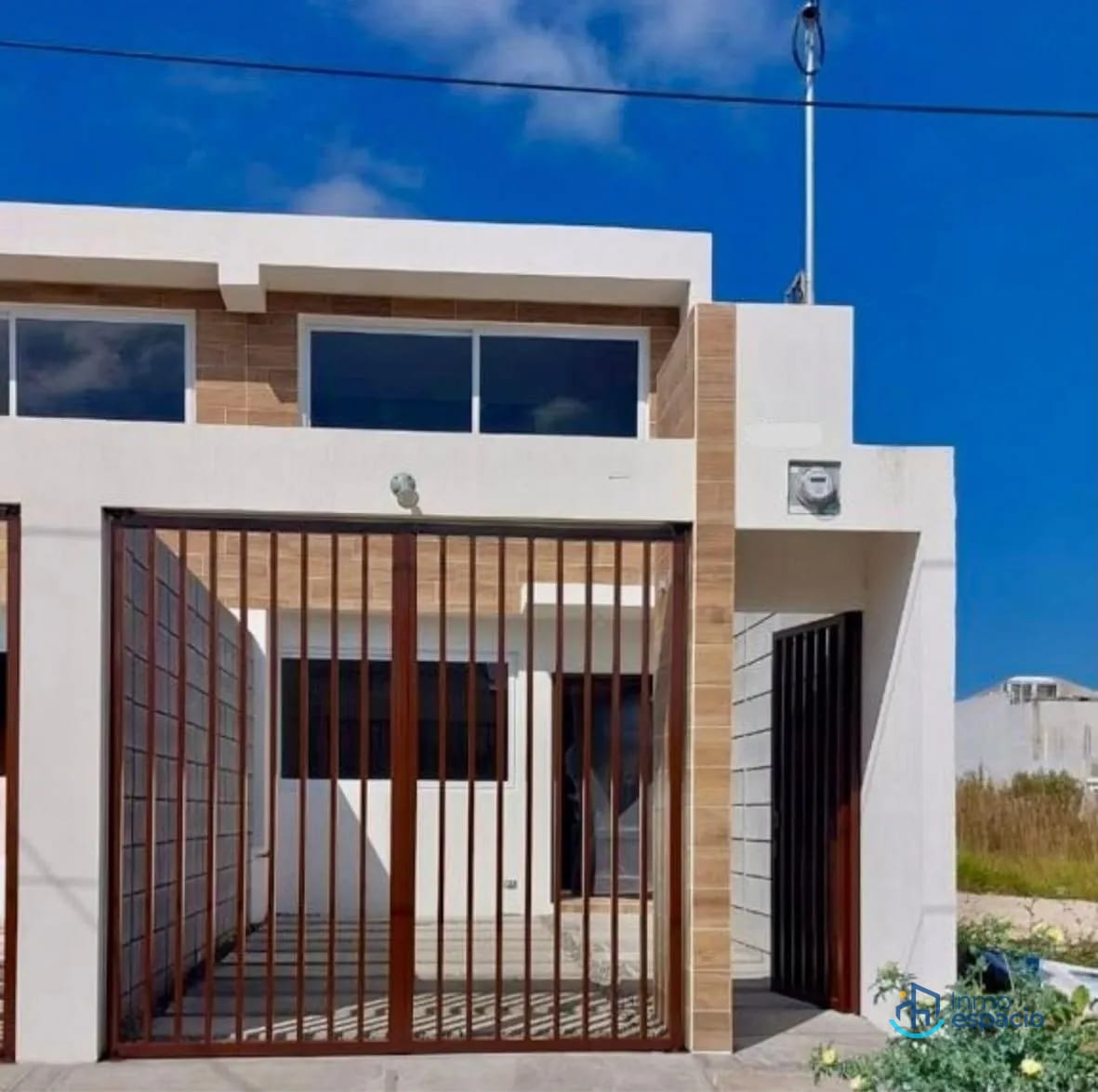 Casa tipo TownHouse en Zona 16 — Casa en Alquiler en Hacienda Real, Zona 16, Guatemala, Ciudad — foto 1 de 9