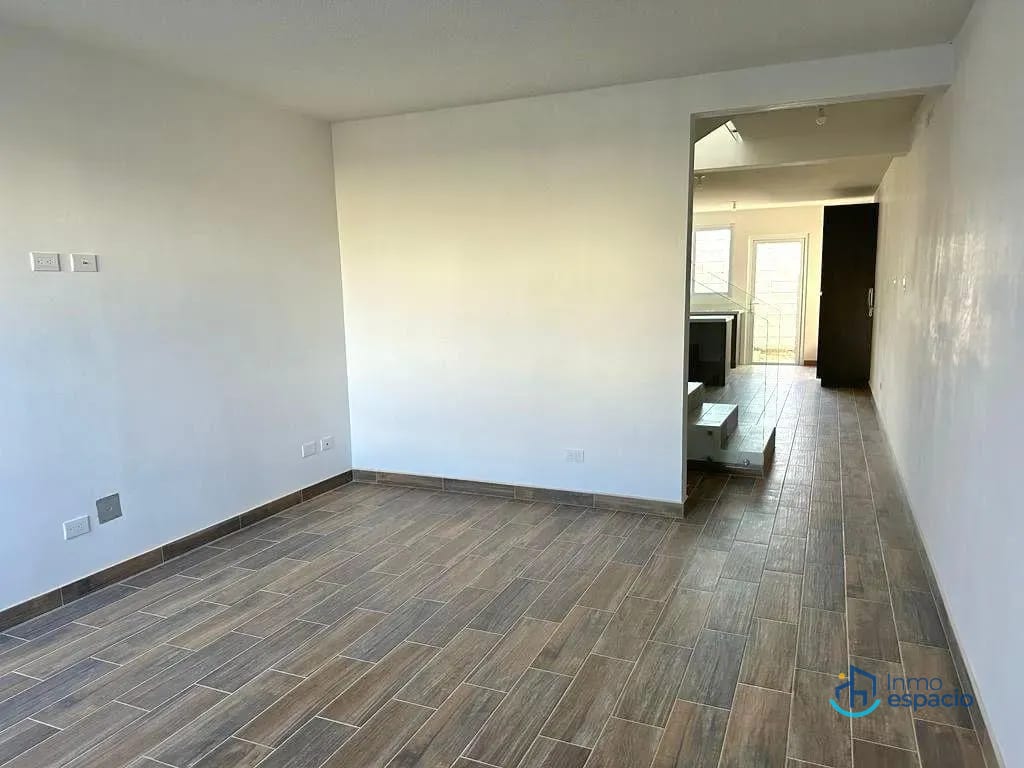 Casa tipo TownHouse en Zona 16 — Casa en Alquiler en Hacienda Real, Zona 16, Guatemala, Ciudad — foto 5 de 9
