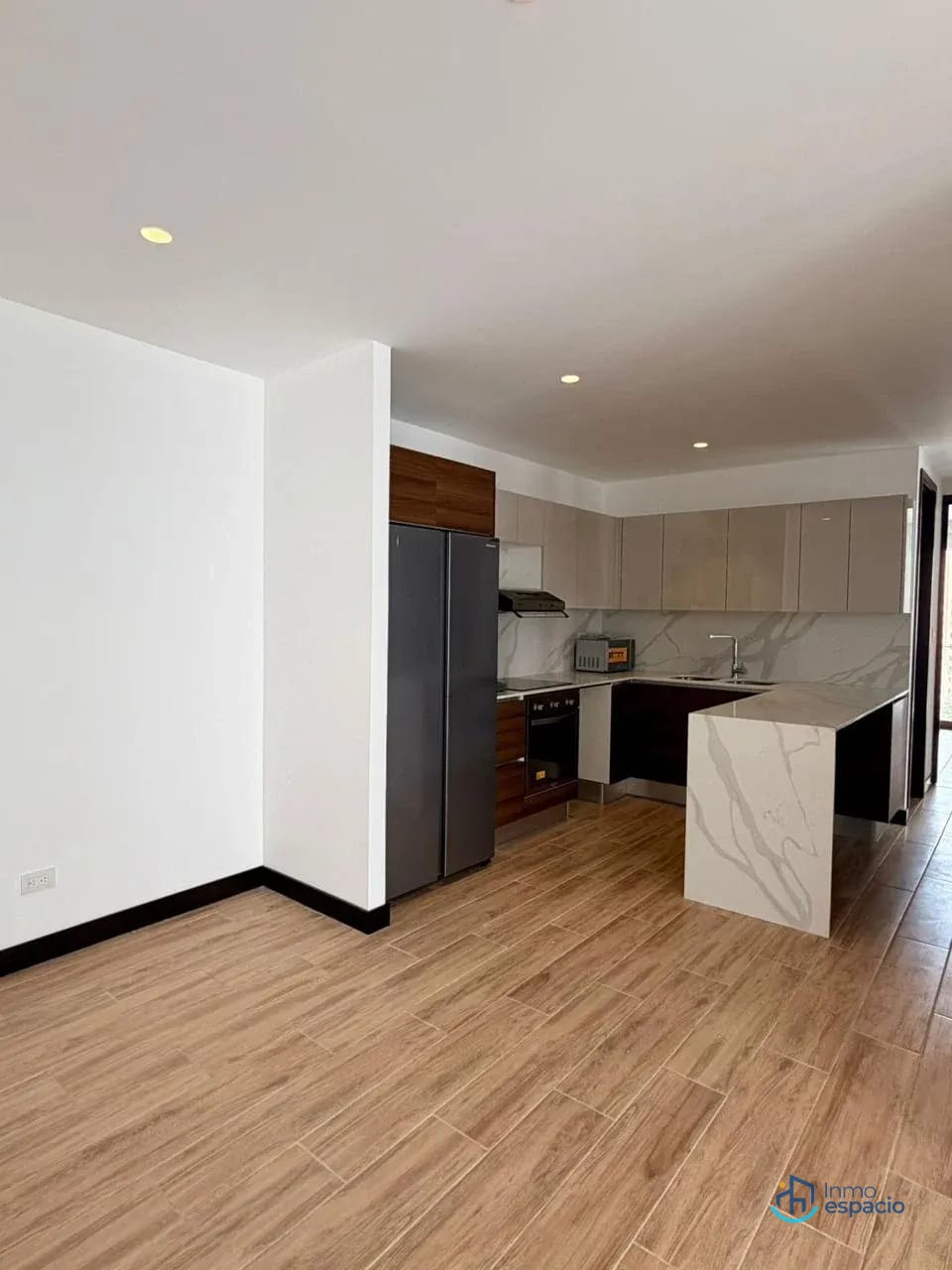 Apartamento en renta en Zona 13 — Apartamento en Alquiler en Zona 13, Guatemala, Ciudad — foto 3 de 14