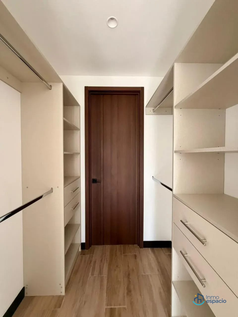 Apartamento en renta en Zona 13 — Apartamento en Alquiler en Zona 13, Guatemala, Ciudad — foto 6 de 11