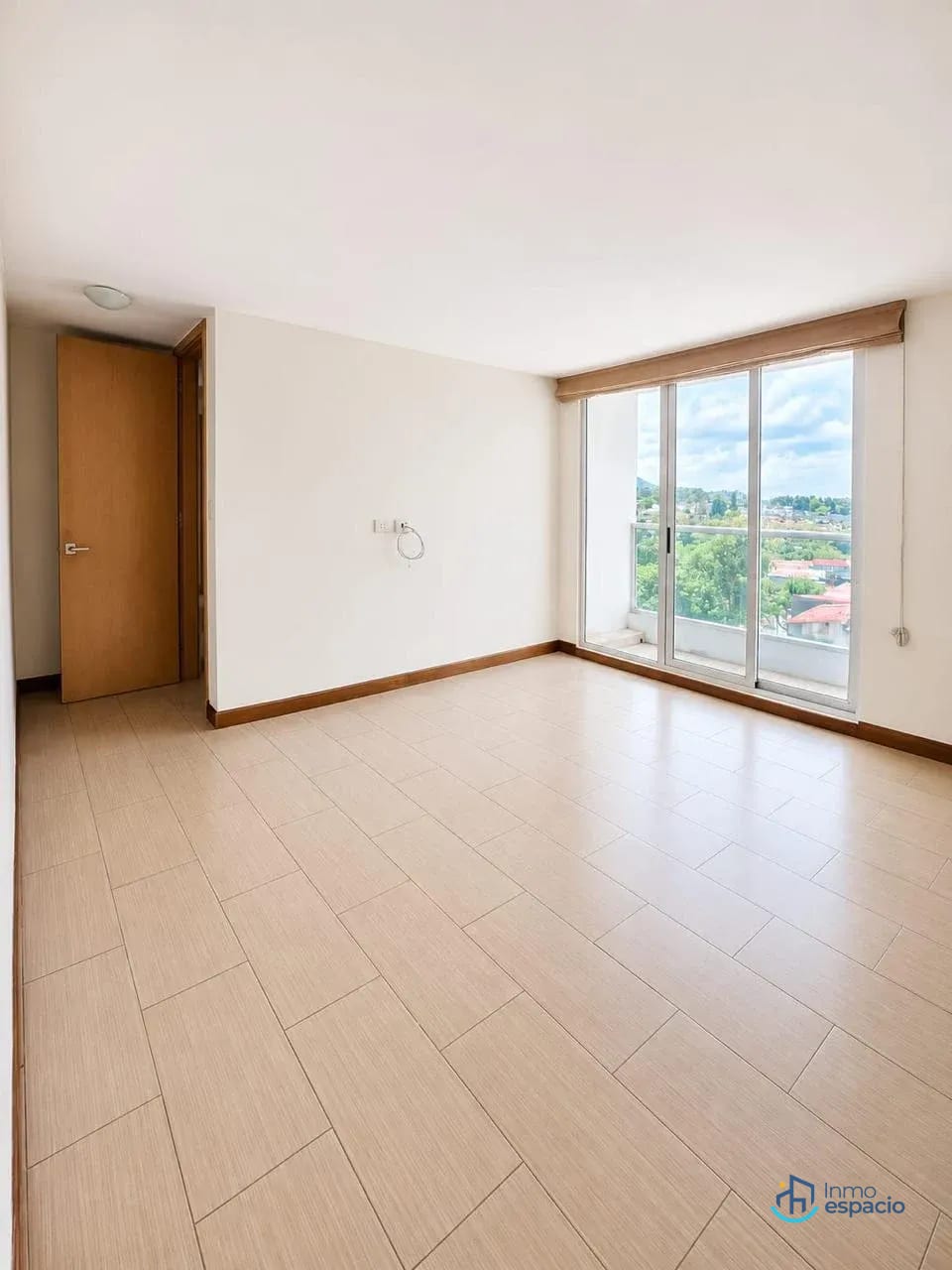 Apartamento en renta en Zona 14 — Apartamento en Alquiler en La Villa, Zona 14, Guatemala, Ciudad — foto 7 de 12